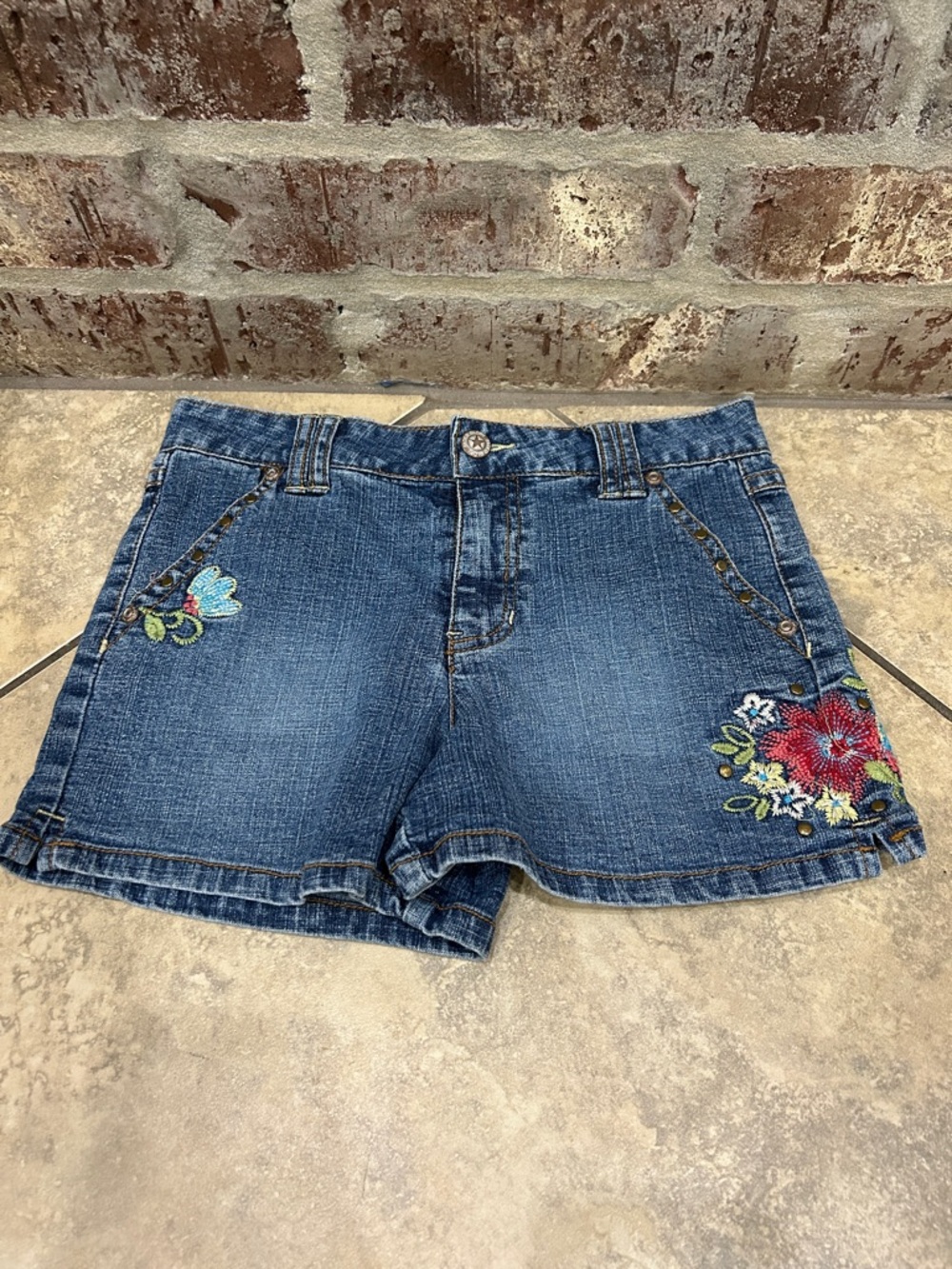 Faded Glory Denim Embroidered Girl’s Shorts - Blue size 10 stretch